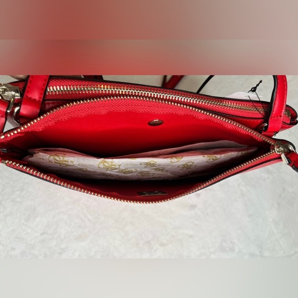 Guess crossbody purse-NWT - Picture 7 of 10